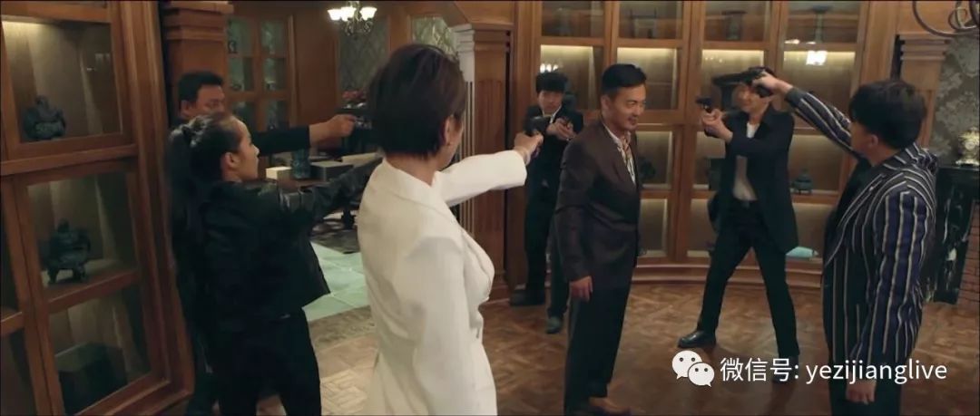 17公映【战斧行动】十年前警察缘何抚养毫无血缘关系的幼女萱萱_剧情