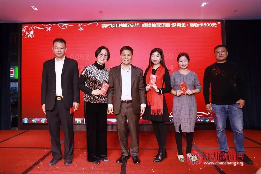 次晚会的成功举办离不开全体成员的大力支持,感谢我会创会会长吴开松