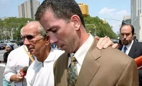 球迷们还会观看吗?当年的多纳吉黑哨事件不就是最好的证明吗?