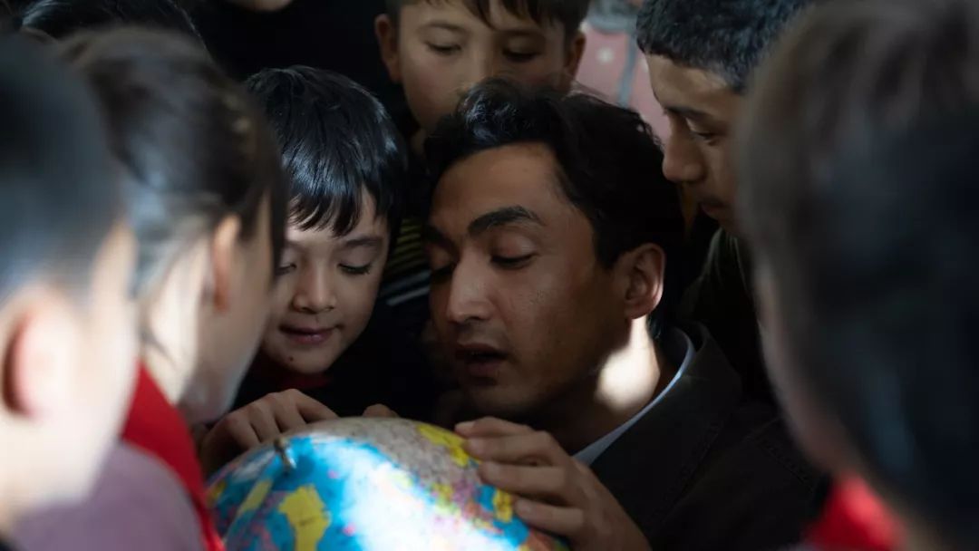 终于等到你 电影《奔腾的托什干河》即将在喀什上映