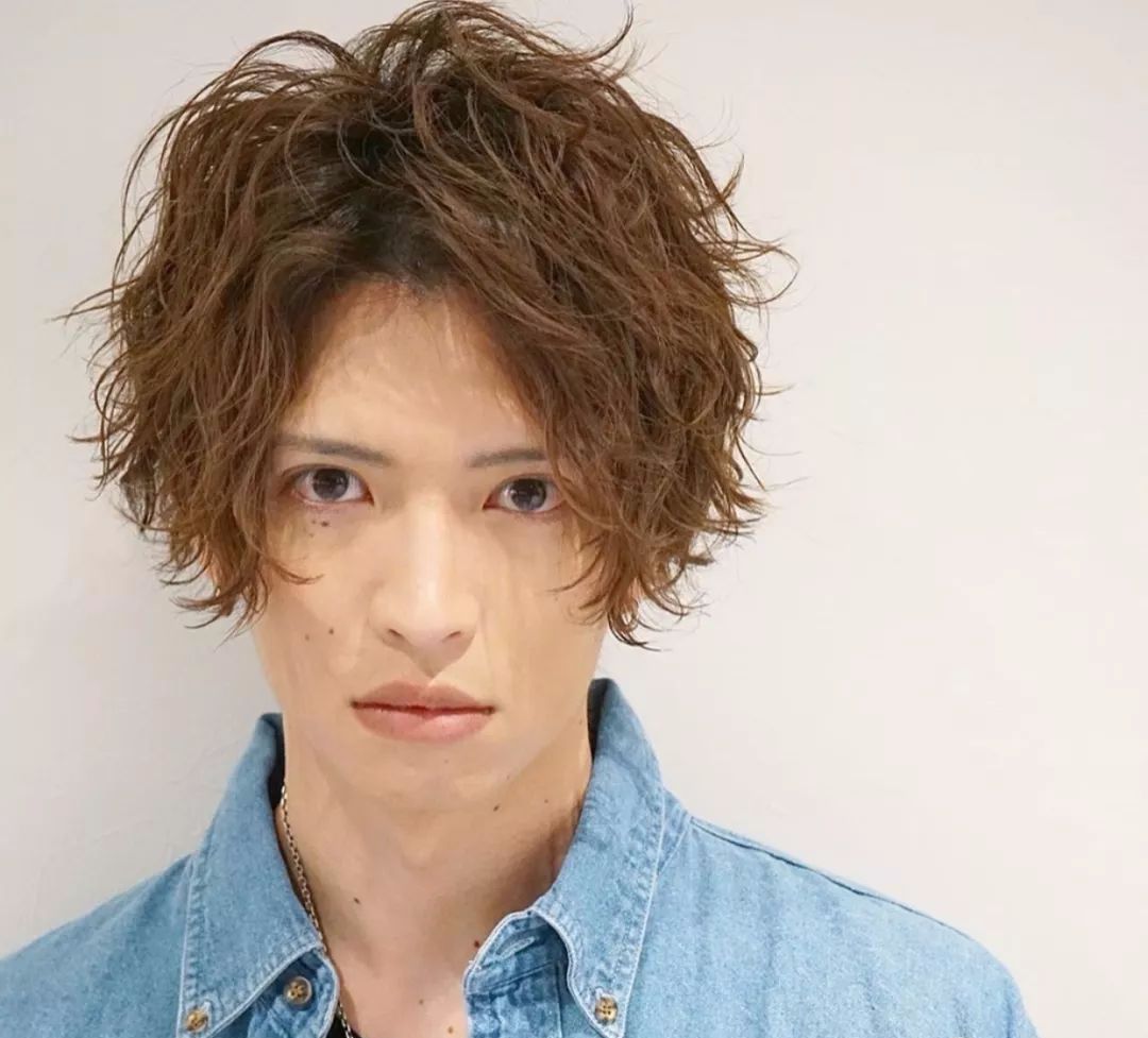 发型丨显发量的男生发型