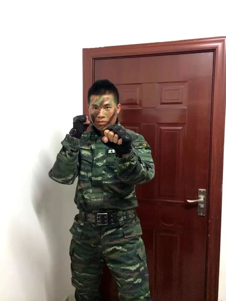 重磅这个开平帅哥曾是天安门国旗护卫队队员他回开平带队上课快来报名