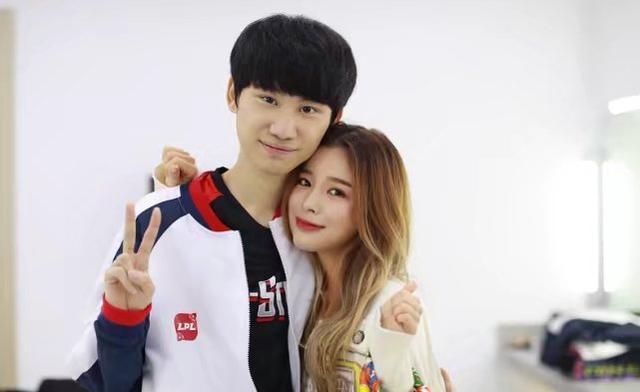 doinb老婆被黑了评论太过分了糖小幽回应没完没了吗