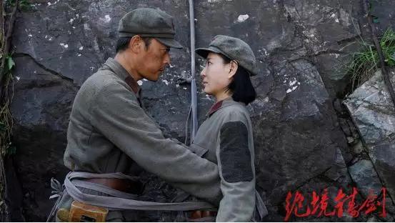 革命爱情羡煞网友绝境铸剑勾勒困境中的诗意浪漫