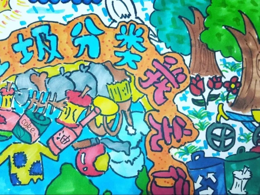 设计小小果壳箱见惯了红黄蓝绿同一造型的果壳箱,高段学生们自己当了