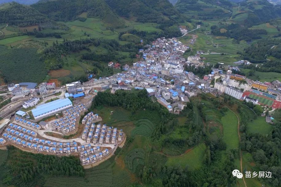 新华乡马鹿塘村麻布冲的建档立卡贫困户李爱情家,在党委政府的帮扶下