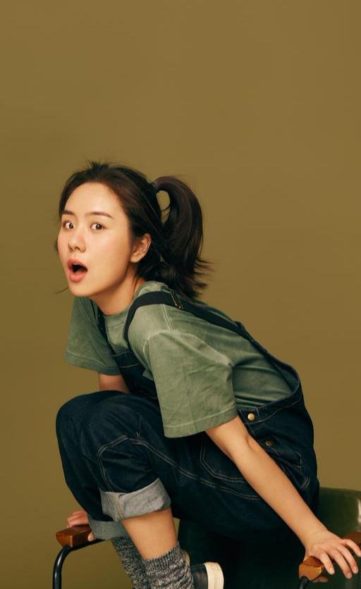 《新世界》又憨又劲儿的大缨子,星二代的她过得却不如网红