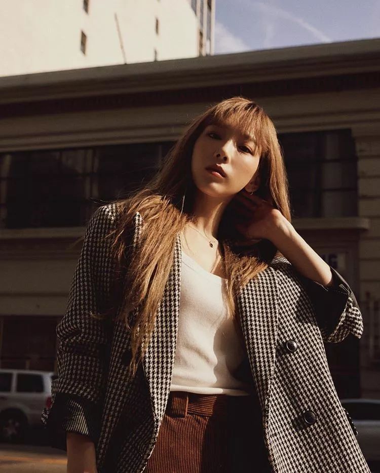 2020年女星棕发色精选昆凌蜜茶发色嫩又显白