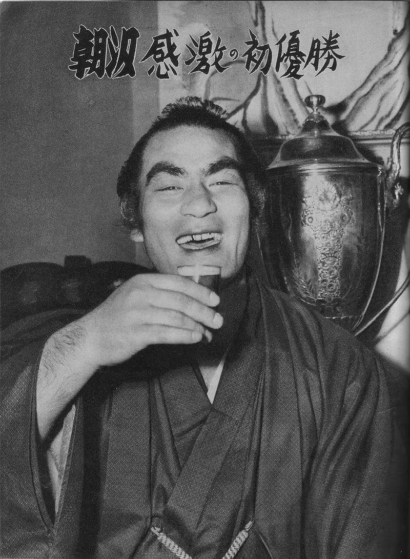 日本神话中的相扑活动