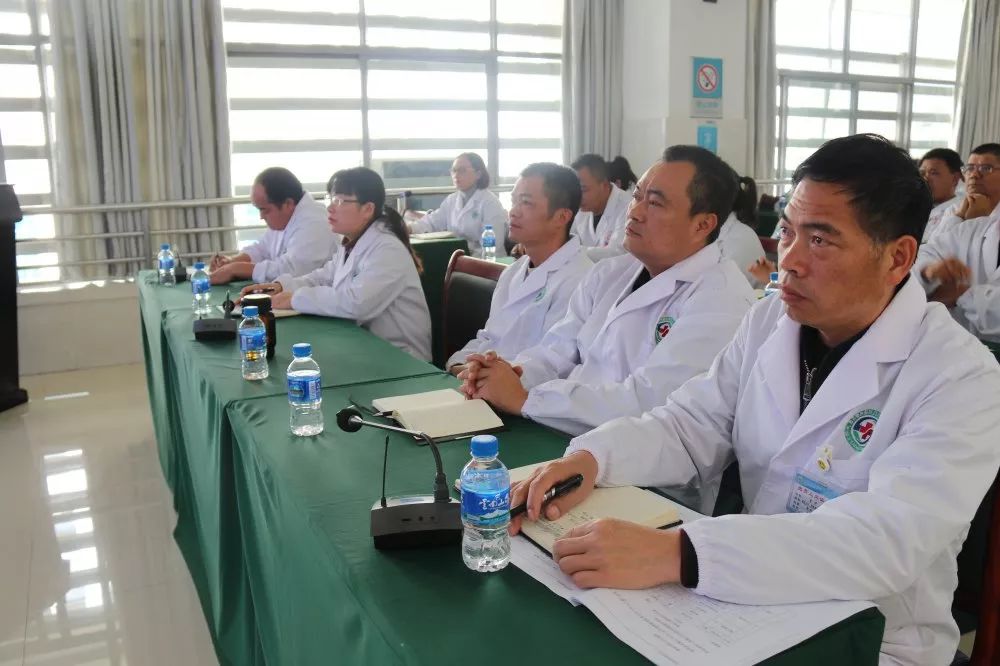 我院召开2019年度各临床医技科室工作运行分析会