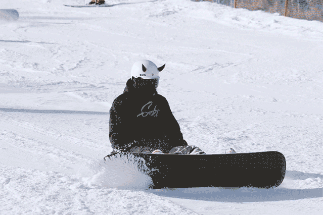 滑雪摔倒动图图片