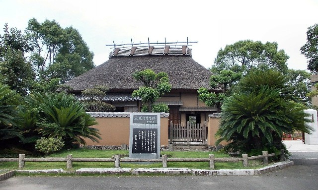 印在一万円日元上的人是谁对日本做出了什么贡献