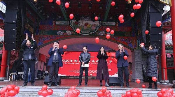 网红美女助力2020新春武功电商年货节,一站式服务很省心 网红美女助力2020新春武功电商年货节,一站式服务很省心