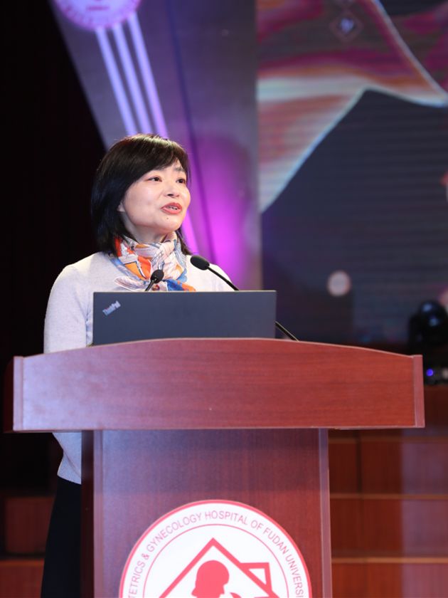 产儿部主任顾蔚蓉代表发言颁奖仪式后,党委书记华克勤作了题为《词说