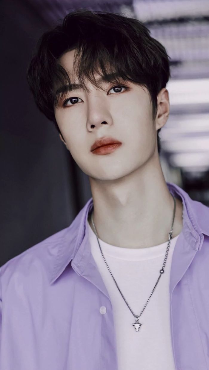 明星壁纸王一博送给小摩托们