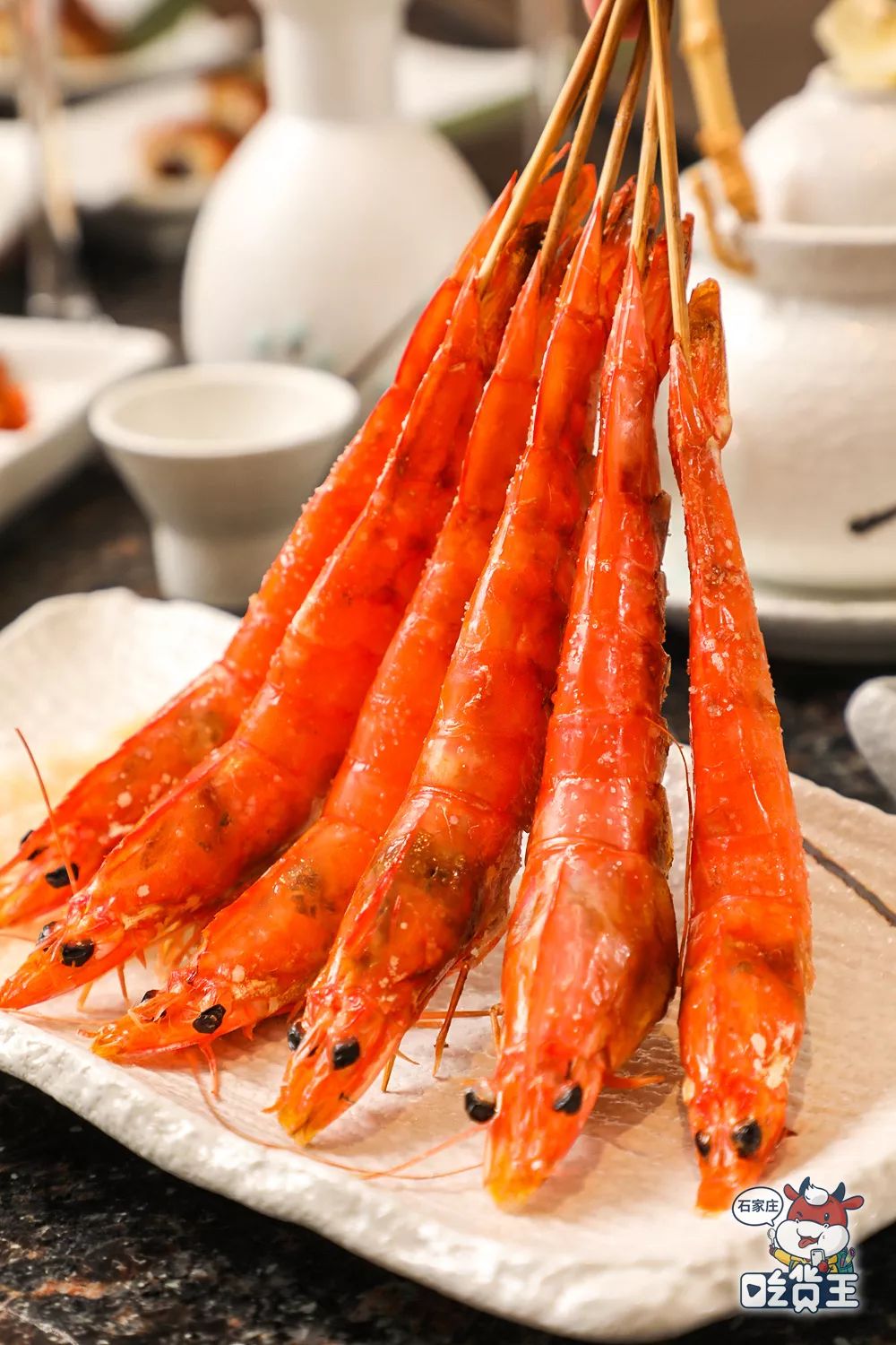 白沙盐烤海虾蒜香十足,十分过瘾或是选择蒜蓉口味蒜蓉海鲜虾一口下去