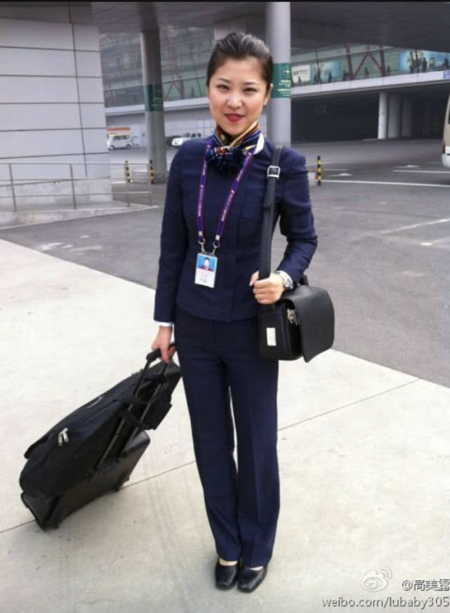 原创闯故宫露小宝私生活被扒炫富闯红灯相册是一部整容史