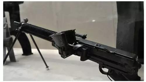 原创捷克式vs歪把子,抗日战场主力轻机枪对比