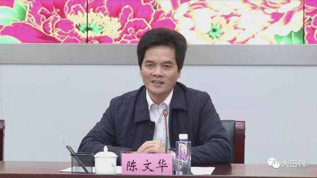 县委书记陈文华县长林金龙慰问驻地官兵和一线干部职工