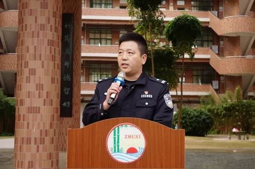 法制副校长戴一广作法制讲座光荣榜竹溪中学2019-2020学年第一学期