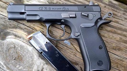 曾经风靡全球的经典军用手枪,个个都久经沙场,战功赫赫_格洛克