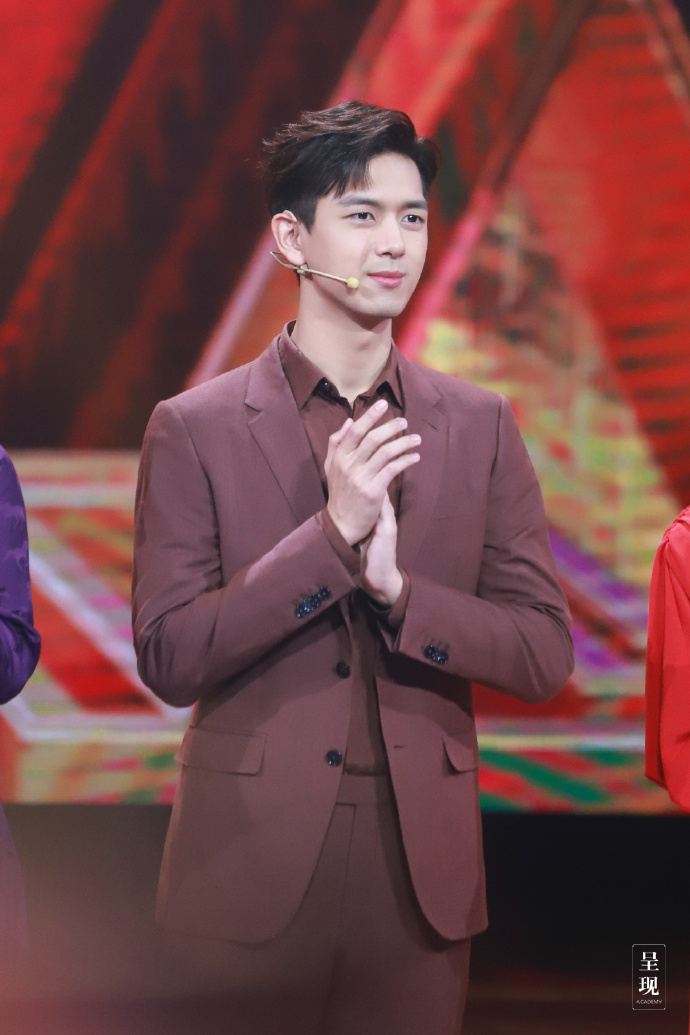 李现春晚直通车全程cut超甜的现男友精彩助梦瞬间