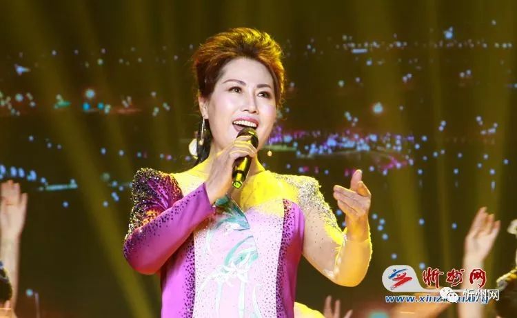 《云中河的浪漫》演唱:王慧清歌伴舞《云中河的浪漫》演唱:王慧清器乐