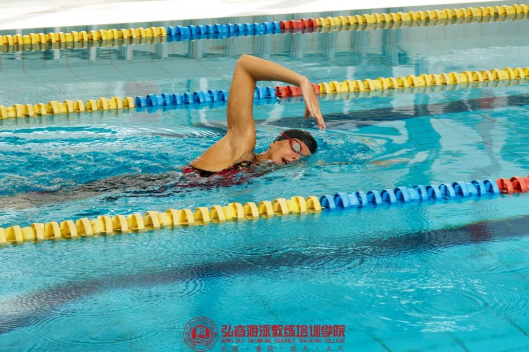游泳技巧鞭腿难点及误解一次攻克盘它盘它盘它