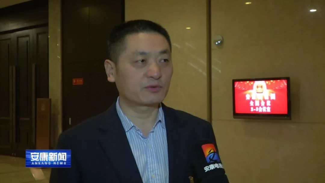 省人大代表,旬阳县县长陈红星提出了一份《关于尽早开工建设旬阳至