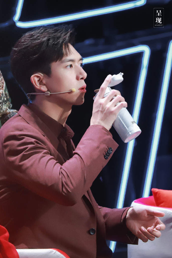 李现春晚直通车全程cut超甜的现男友精彩助梦瞬间