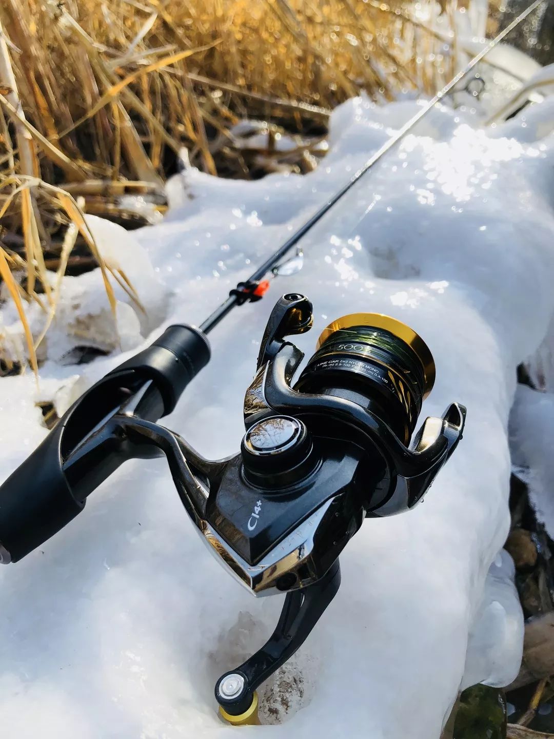 冬季路亚,适宜的装备是钓获的关键