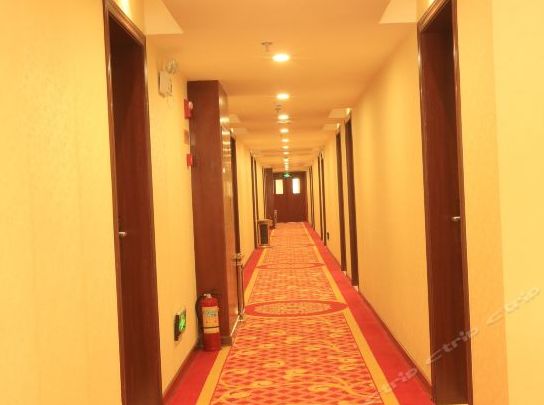 龙州金大福珠宝城地址:龙州县兴龙路52号(龙嘉大酒店对面)龙州金大福