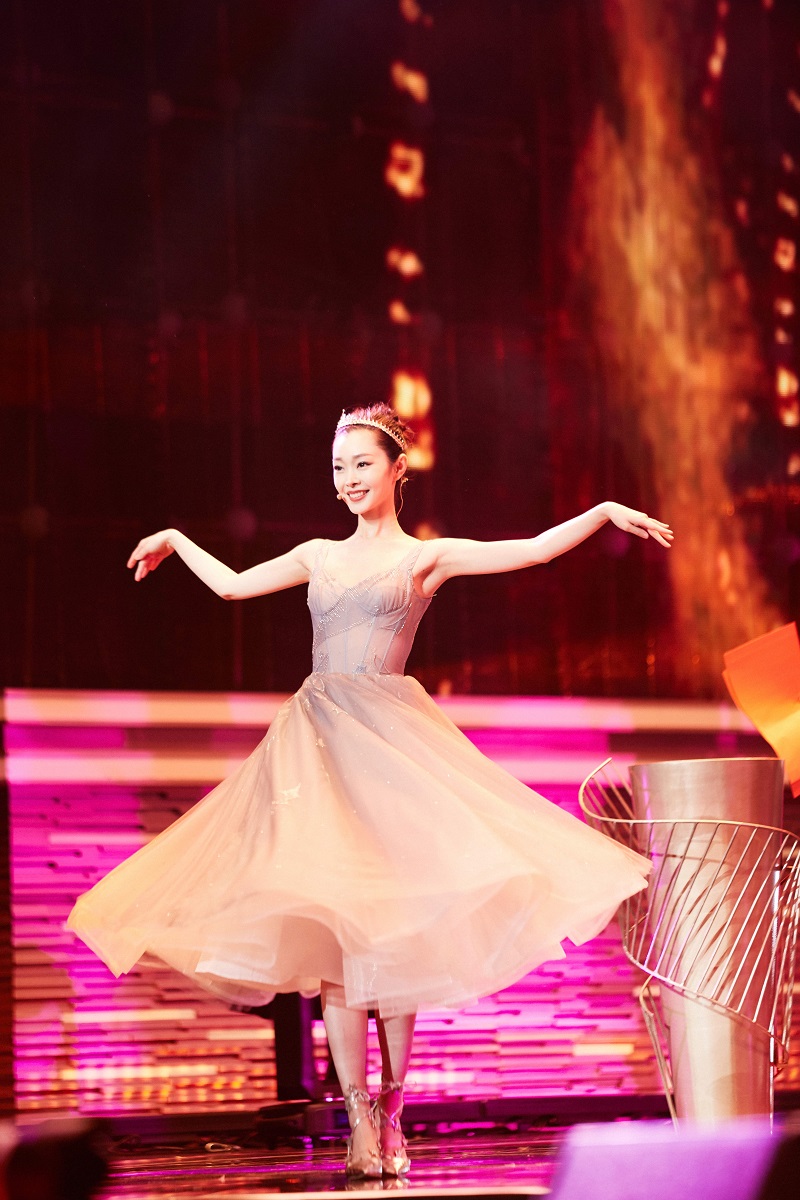 宋轶现身盛典斩获超级突破女演员推荐