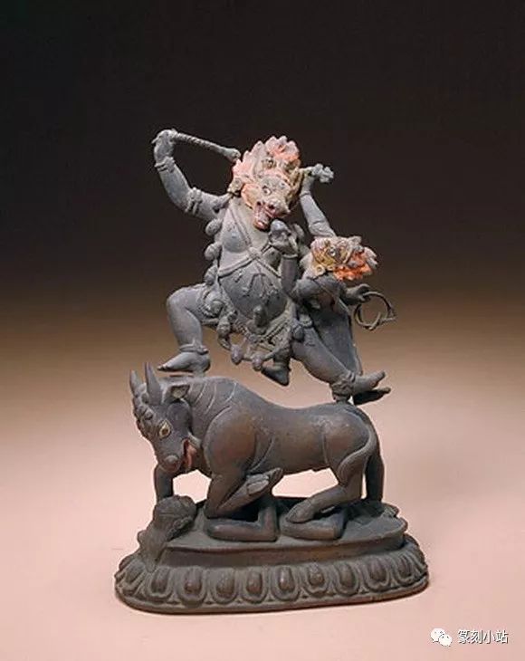 降阎魔尊立像,14-15世纪 西藏 高16cm降阎魔尊是