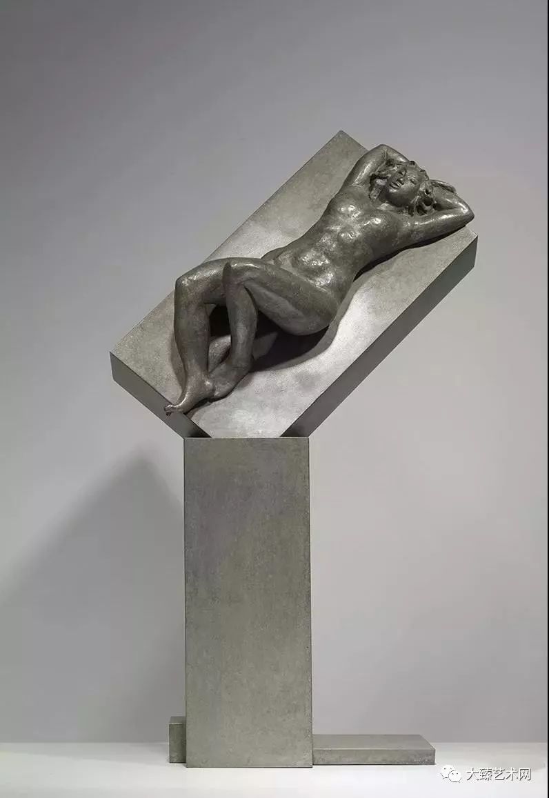 雕塑家陈涛他一直致力于人物题材的雕塑创作