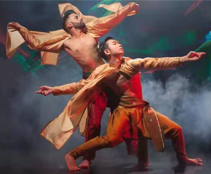 沈伟获美国舞蹈节终身成就奖,陶冶,谢欣,王亚彬,胡沈员等青年舞者逐渐