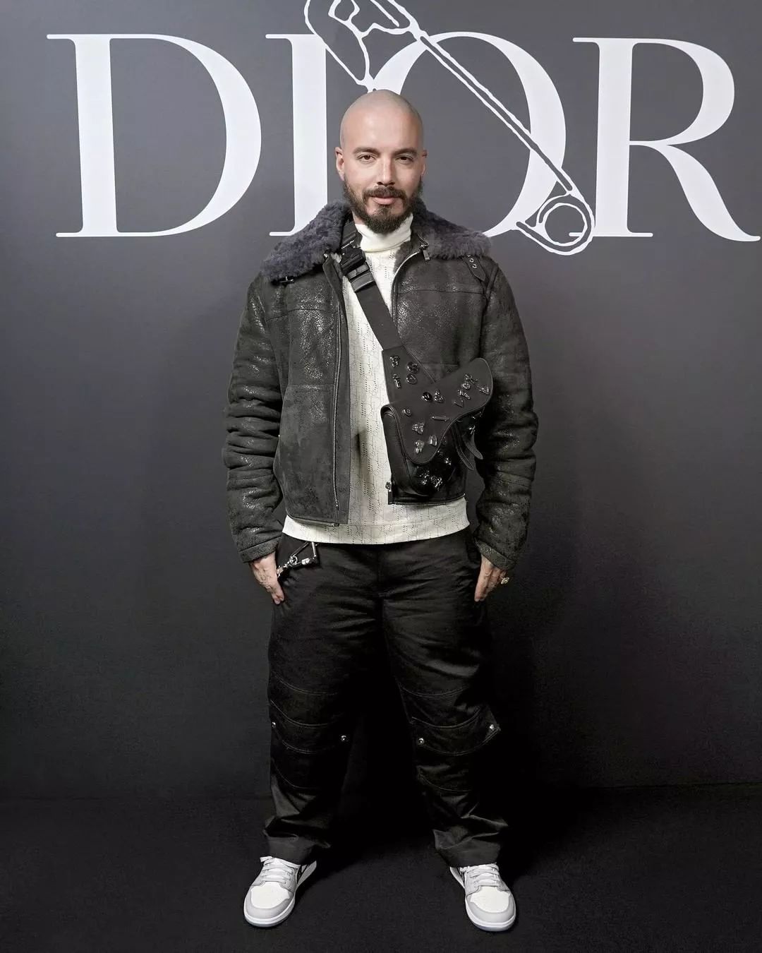 oliver sim)设计师马修·威廉姆斯(matthew williams)演员南柱赫迪奥