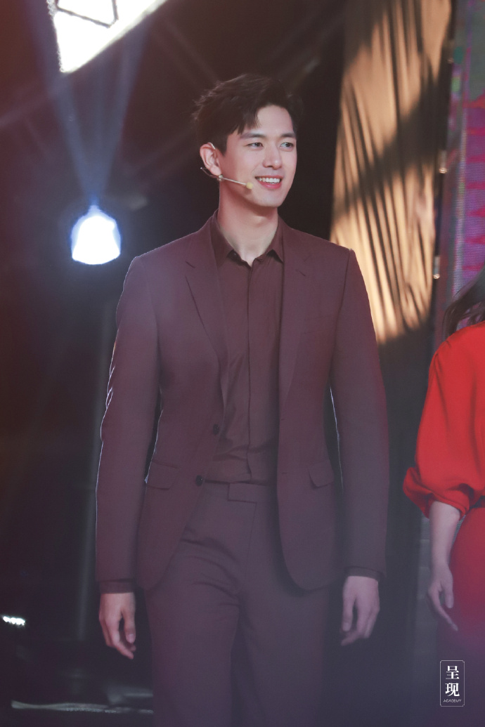 李现春晚直通车全程cut超甜的现男友精彩助梦瞬间