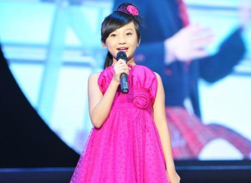 这个事情我来做"但她却生生将这个贫家小姑娘一样演成了傲娇小公主一