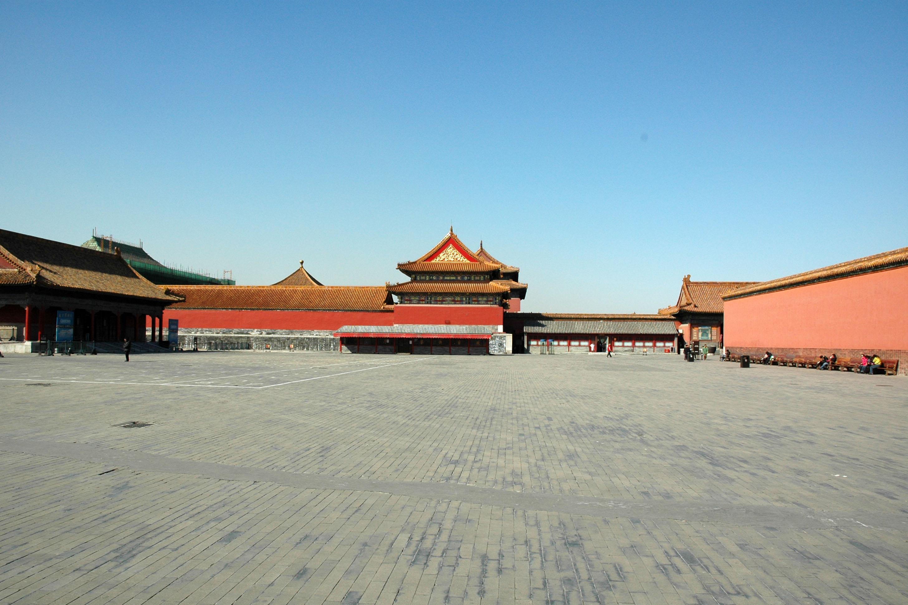 北京紫禁城(故宫)于明成祖永乐四年(1406年)开始建设,到永乐十八年