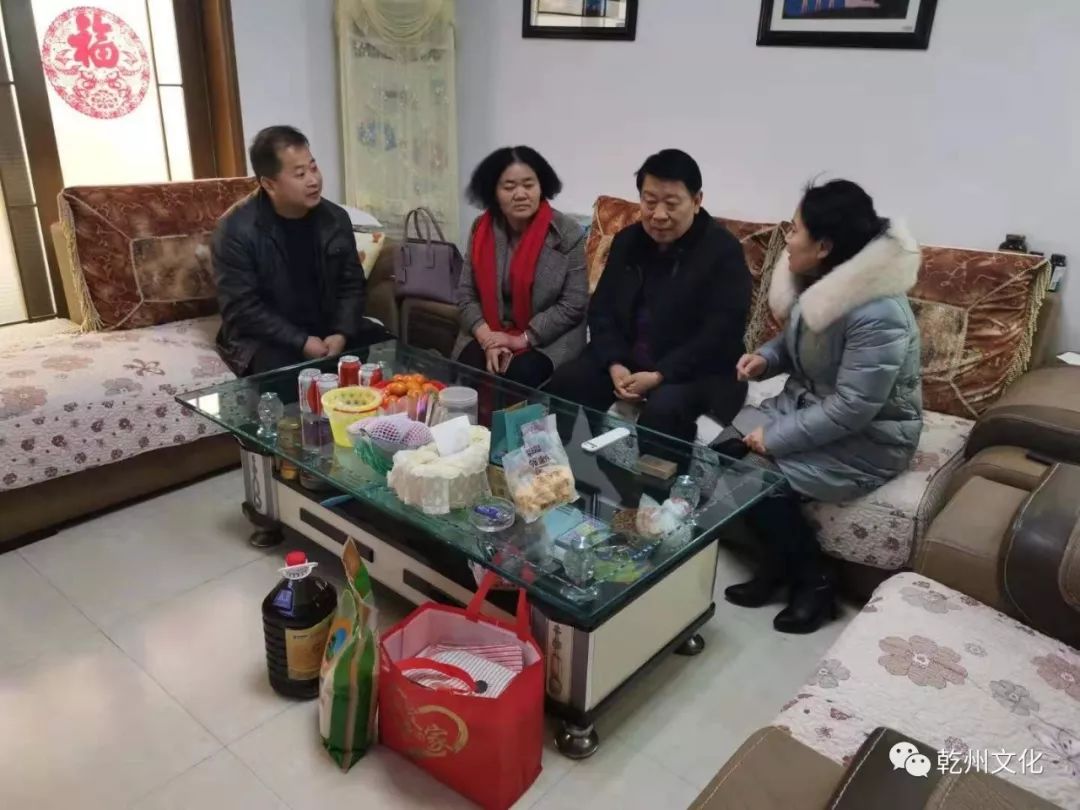 先后到先河世纪,财政局家属区,南大街等地,看望慰问耿振声,许恒