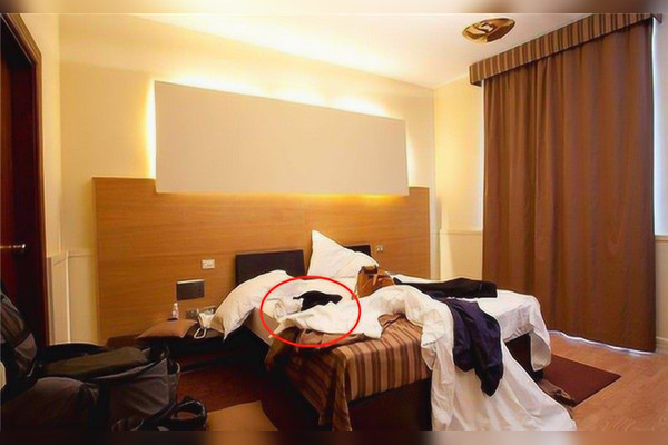 情侣酒店退房后情侣们留下的东西简直了保洁阿姨都嫌脏