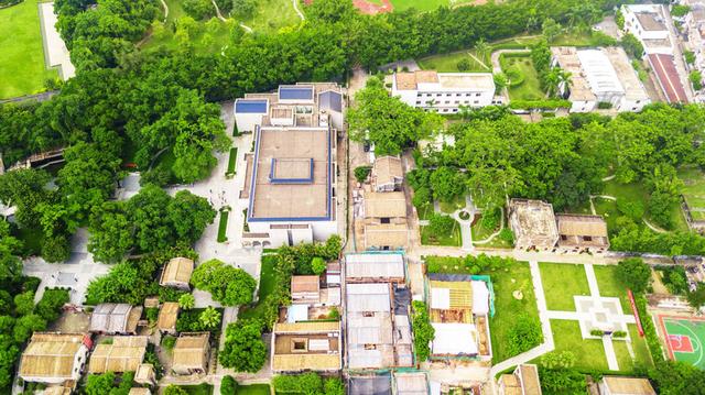 孫中山故居紀念館位於廣東省中山市翠亨村,成立於1956年,佔地面積20萬