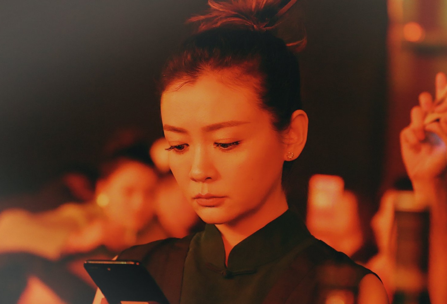 演员崔波《号手就位》杀青开门红 喜提公益中国爱心大使