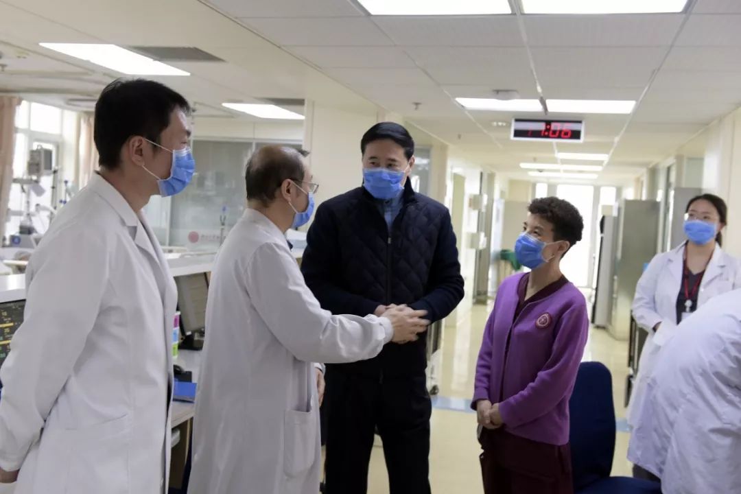 亲切关怀丨北京大学党委副书记医学部党委书记刘玉村一行春节前夕慰问