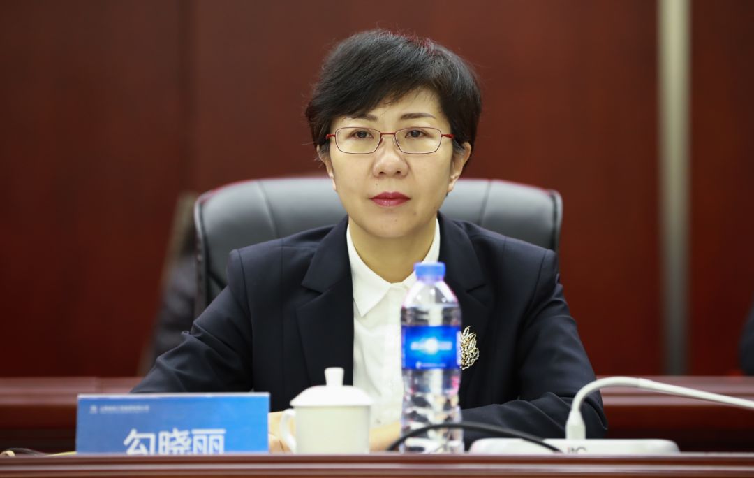 集团公司副总经理梁世荣对2020年度各项经济技术指标进行了详细说明.