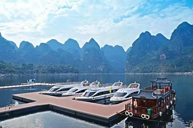 一,万峰湖景区旅游码头(红椿)1月25日至1月31日(大年正月初一至正月