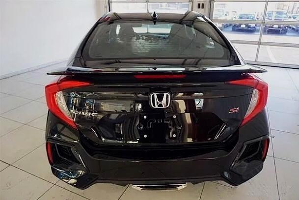 2020款本田思域si亮相全黑车身手动档尾部带字母