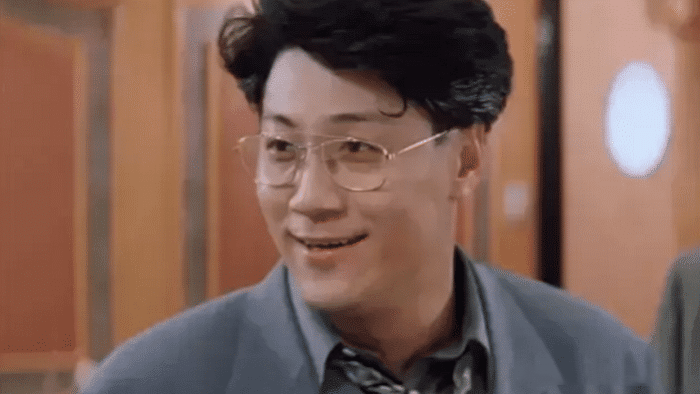 演员关山来头可是不小,他女儿就是女神明星关之琳,我们在关山年轻时的