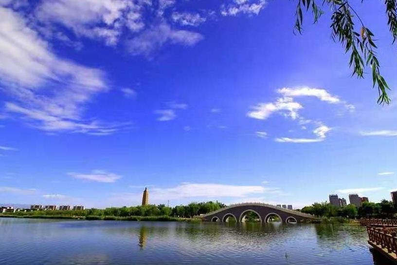 银川海宝公园美景,不是江南胜似江南